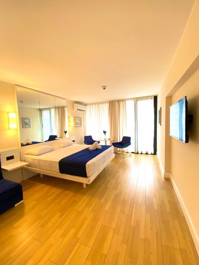 Aparthotel In City Batumi Eksteriør billede